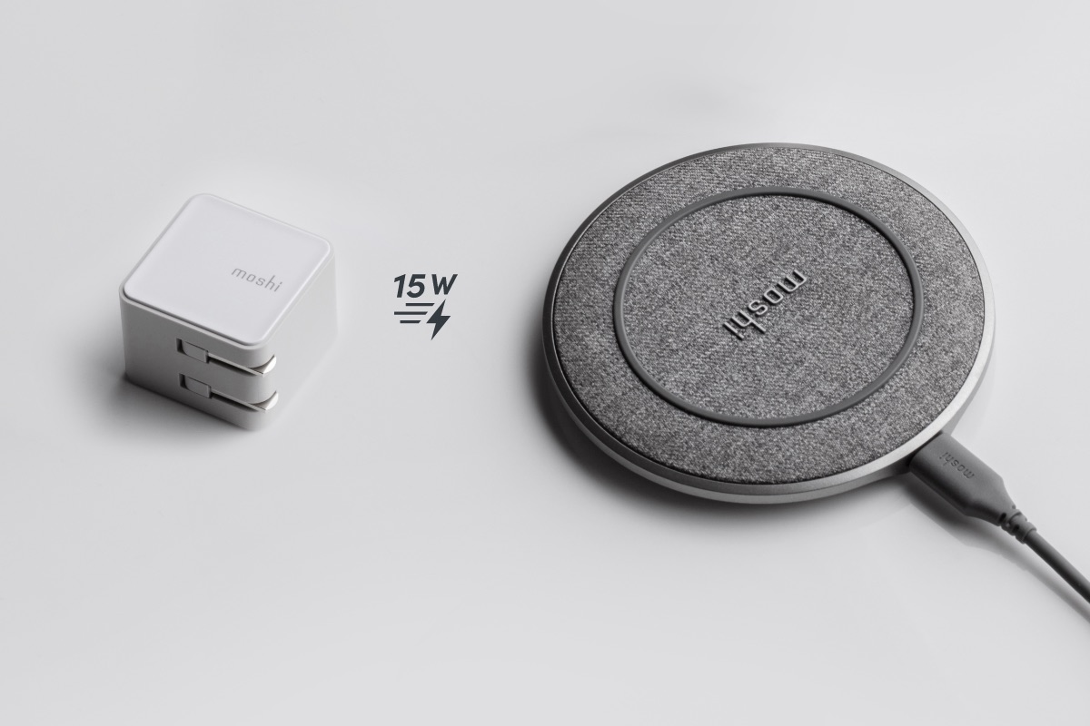 Otto Q est capable de recharger rapidement les smartphones et autres appareils compatibles (jusqu'à 15 W), lorsqu'il est connecté à notre chargeur mural compact USB-C. Il prend également en charge les protocoles de chargement rapide d'Apple et de Samsung. Le module Q-coil de Moshi est doté d'un refroidissement passif amélioré pour une meilleure efficacité de charge. Otto Q charge les téléphones même à travers des étuis ou des coques d'une épaisseur maximale de 5 mm.