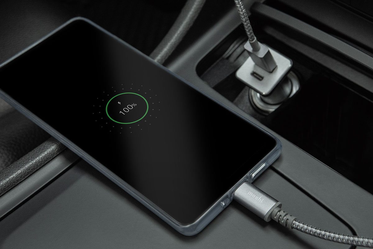 Dank der Ausstattung mit QC und USB-C PD können Sie Ihr Android-Telefon über den USB-A- oder USB-C-Anschluss schnell aufladen.