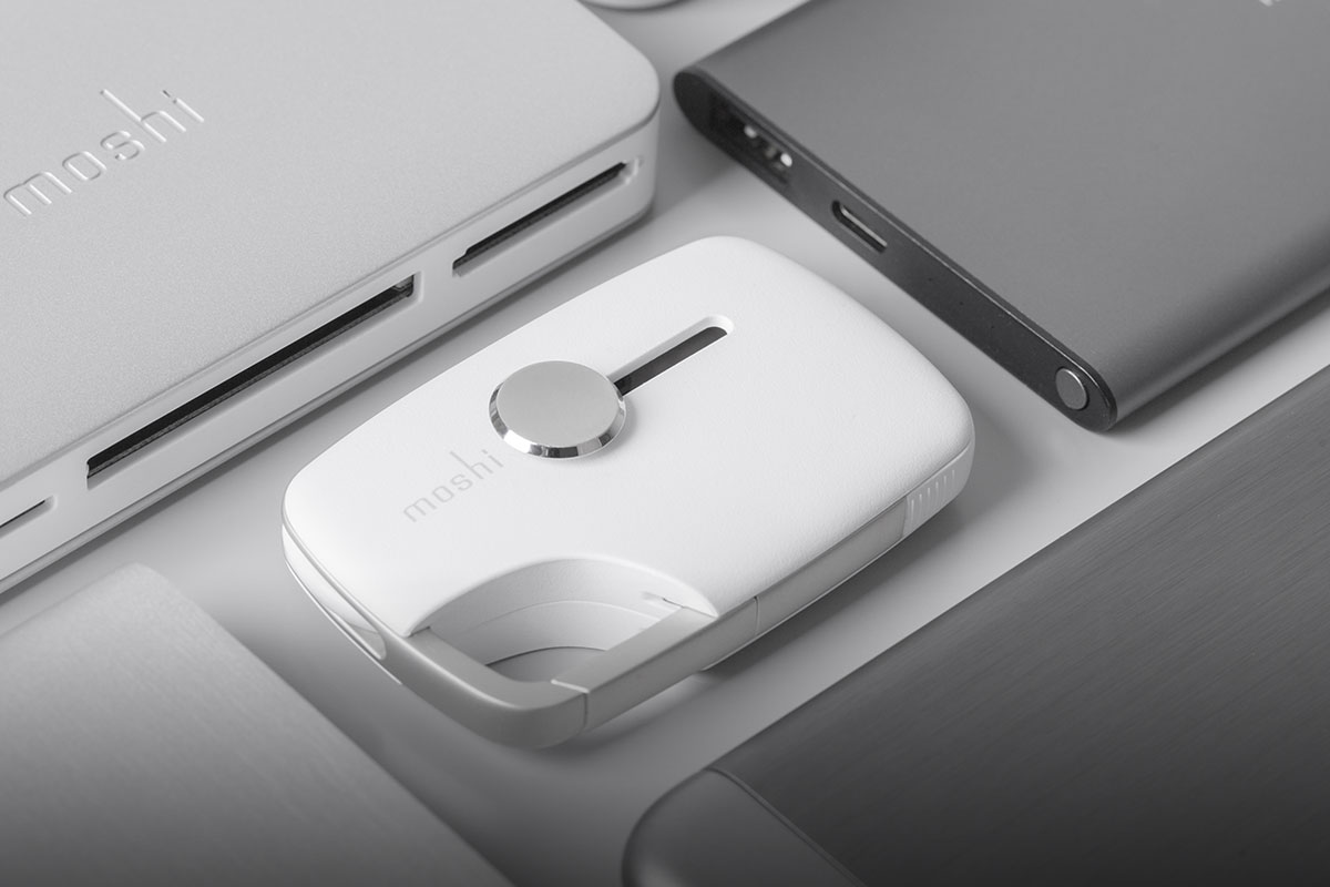 可伸縮的 Lightning to USB 鑰匙鏈,是注重收納的旅行者之理想選擇。