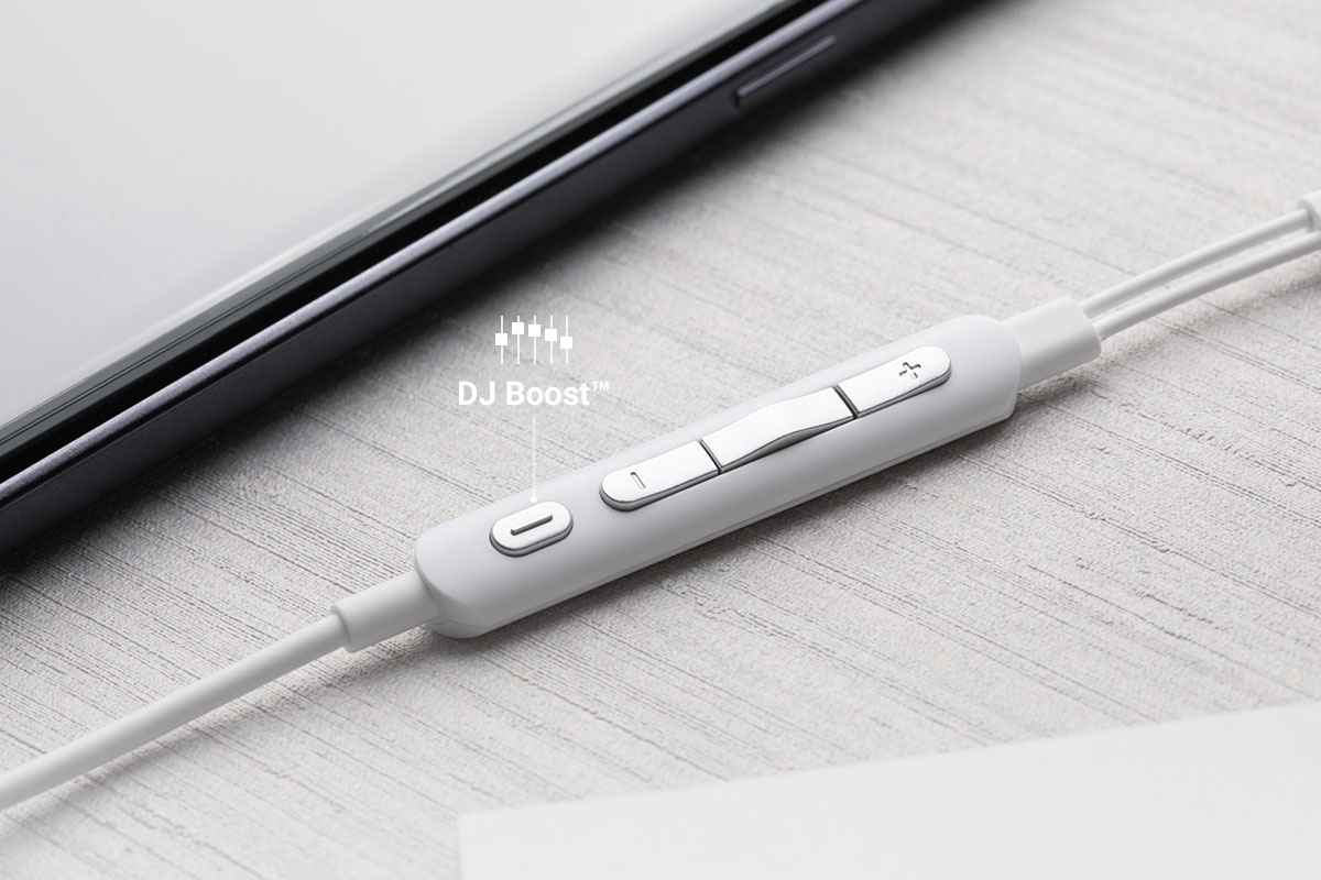 Envie de plus de basses ? De plus d’aigus ? Activez rapidement votre préréglage EQ favori en une simple pression de bouton.