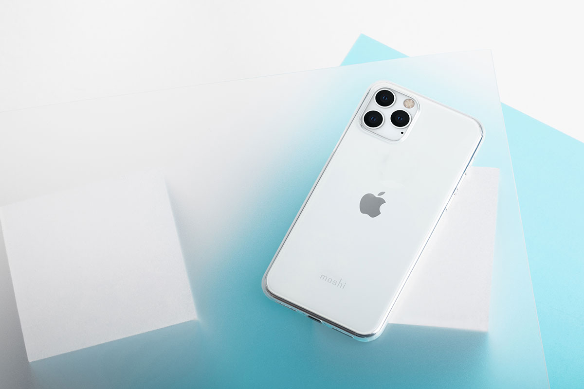 SuperSkin 裸感超薄保护外壳厚度仅 0.35mm ,为喜欢 iPhone 裸感外观和手感的极简主义者设计。