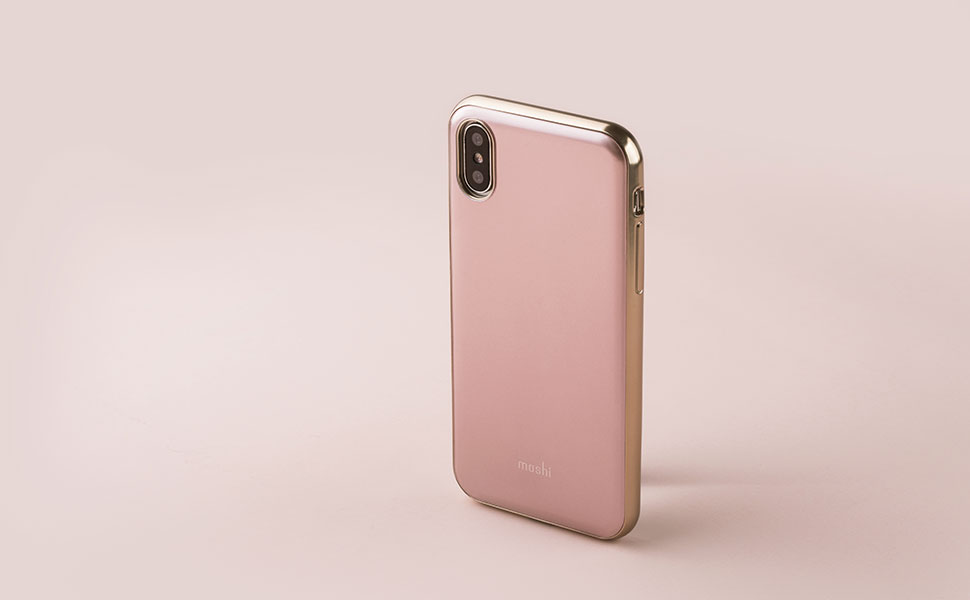Offre une touche de féminité avec une combinaison de finitions brillantes et métalliques