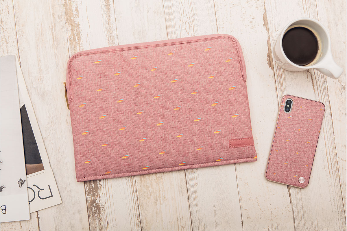 Complétez votre style unique avec notre sacoche Pluma, notre sac Lula nano ou votre sac à dos Helios Mini.
