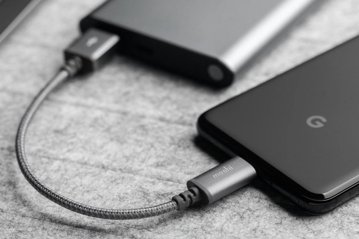Supports up to 3A of power for charging devices and USB 2.0 data transfer speed up to 480 Mbps.