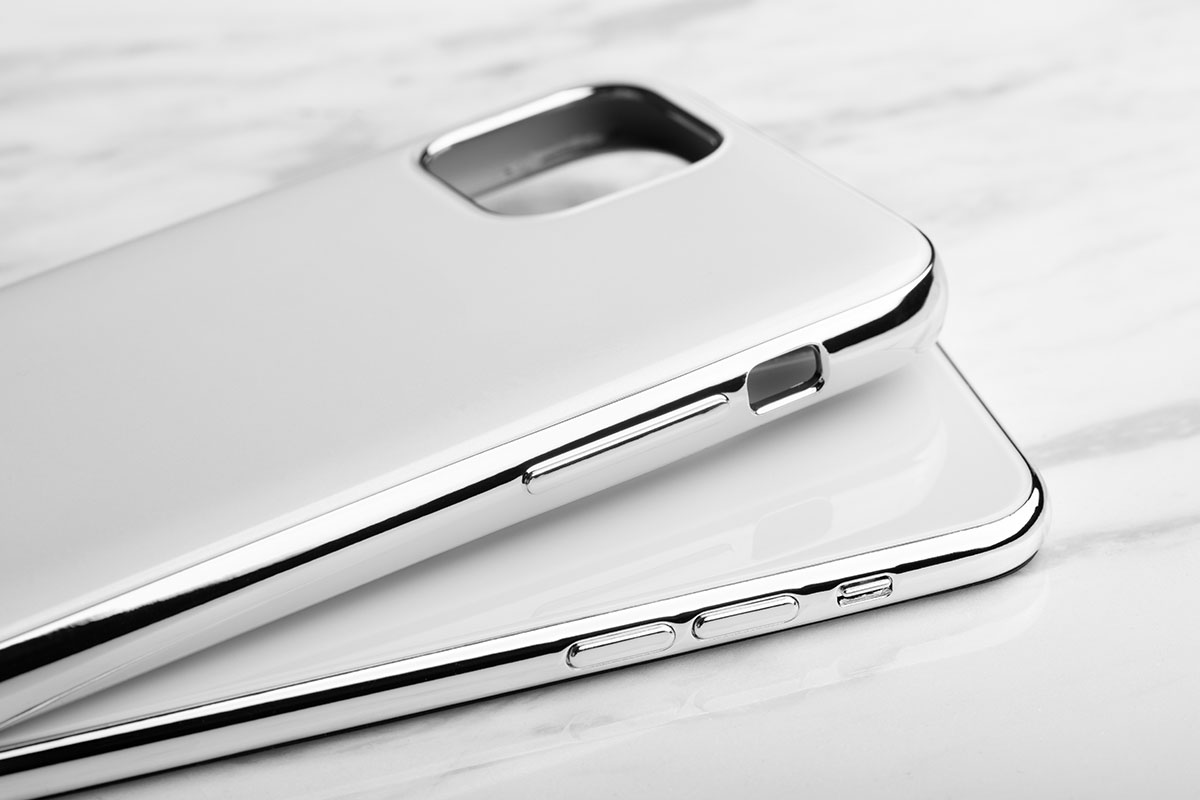 Ve del trabajo a disfrutar de la vida nocturna manteniendo la elegancia en todo momento gracias al acabado refinado de iGlaze.