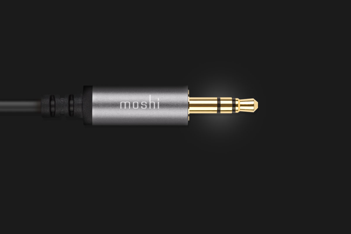 Der Stecker ist doppelt geschirmt und 24 Karat vergoldet, um eine störungsfreie und hochwertige Audioübertragung zu gewährleisten.