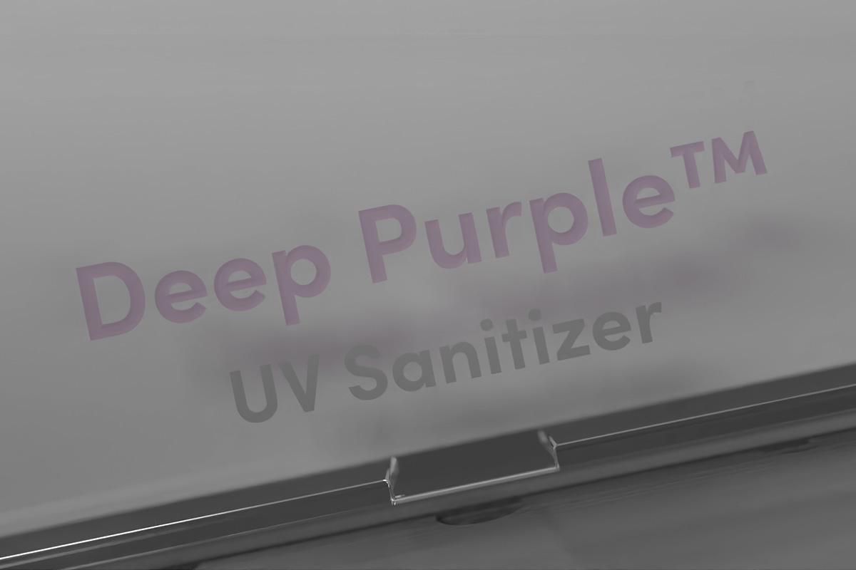 Ультрафиолетовый свет невидим для человеческого глаза, и Deep Purple ™ надежно удерживает его, чтобы избежать утечки и потенциального вреда для человека. Внутри находится индикатор эффективности, содержащий краску, которая реагирует на УФ излучение и меняет цвет при воздействии УФ-С-лучей, поэтому вы будете всегда в курсе, когда ваши вещи получили достаточную дозу УФ-излучения, которая необходима для полной очистки.