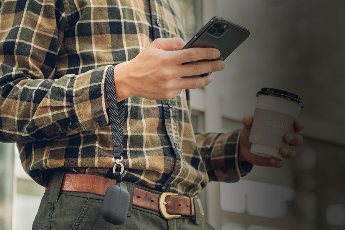 Transportez vos AirPods Pro en toute commodité ou attachez-les en toute sécurité lors de vos déplacements.