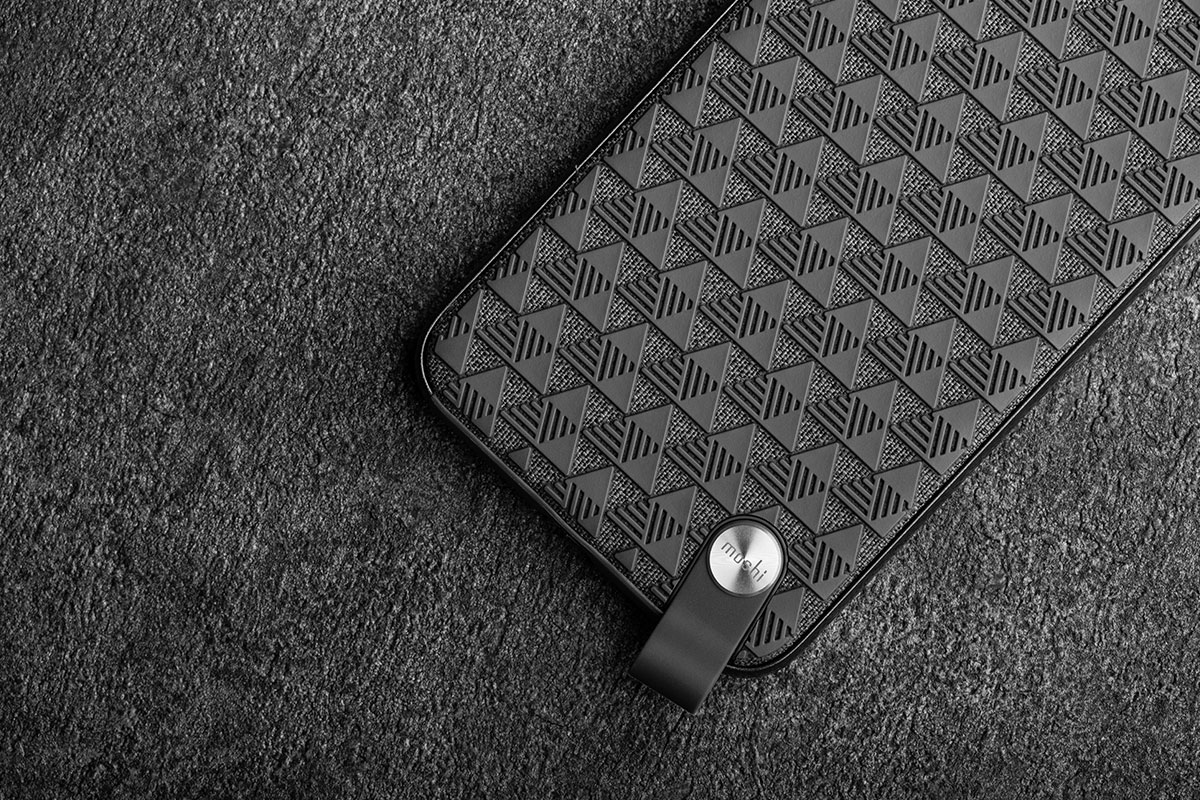 独特のデザインでグリップ性と同時にスマートフォンに優雅な見栄えが加わります。
