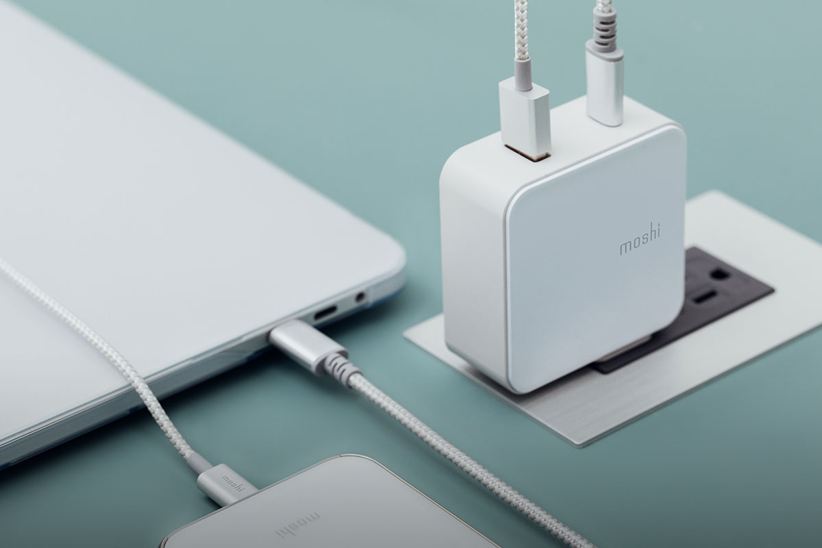 Chargez rapidement en même temps un appareil USB-C et un appareil USB