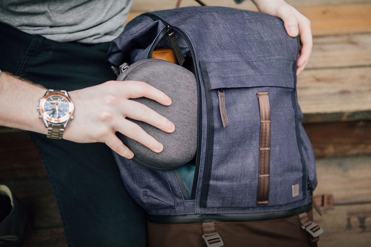 Ya no tendrás que rebuscar para coger lo que queda al fondo del bolso gracias a las dos cremalleras completas del compartimento principal.