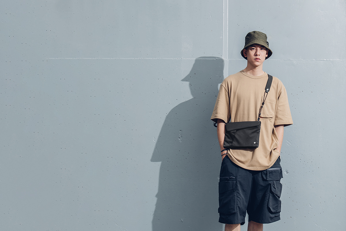 Aro-Umhängetaschen bieten rund um die Uhr einen minimalistischen sauberen Look, der zu jedem Kleidungsstil passt.