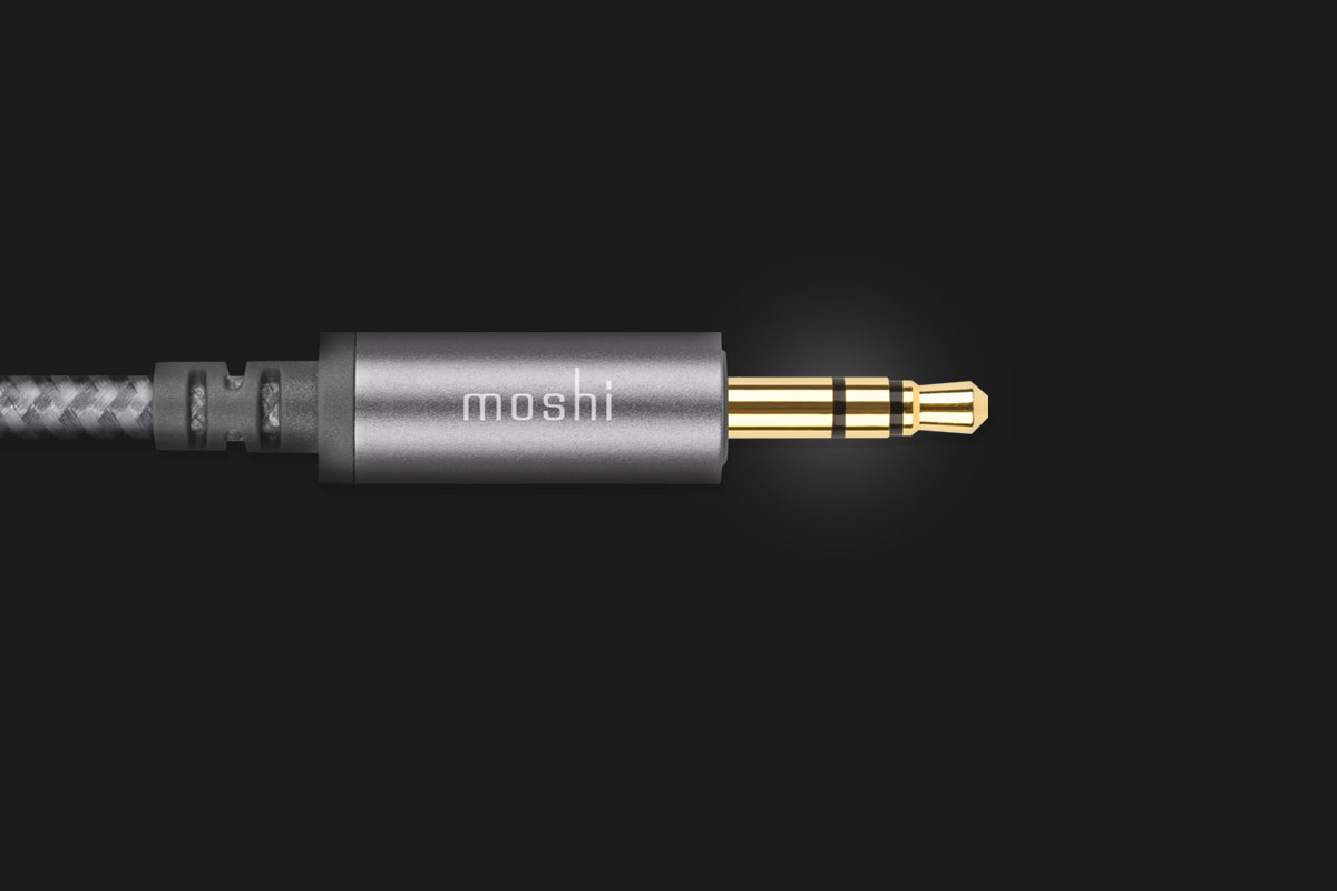 Der Stecker ist doppelt geschirmt und 24 Karat vergoldet, um eine störungsfreie und hochwertige Audioübertragung zu gewährleisten.