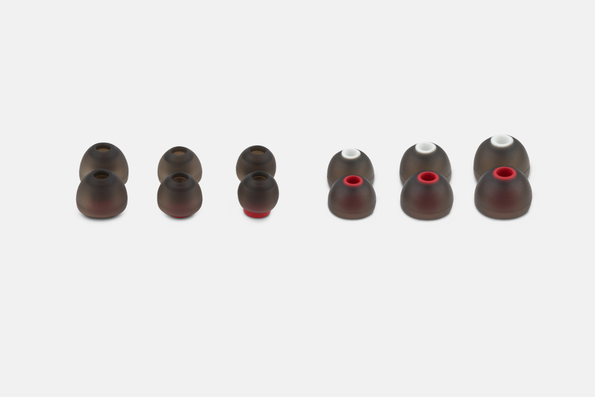 Six paires d'embouts de tailles différentes inclus, conçus en silicone hybride pour un confort amélioré.