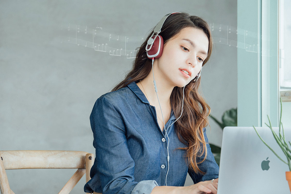 Le casque Avanti LT offre une expérience d’écoute immersive de haute qualité grâce au convertisseur numérique-analogique (CNA) intégré premium (24 bits/48 kHz).
