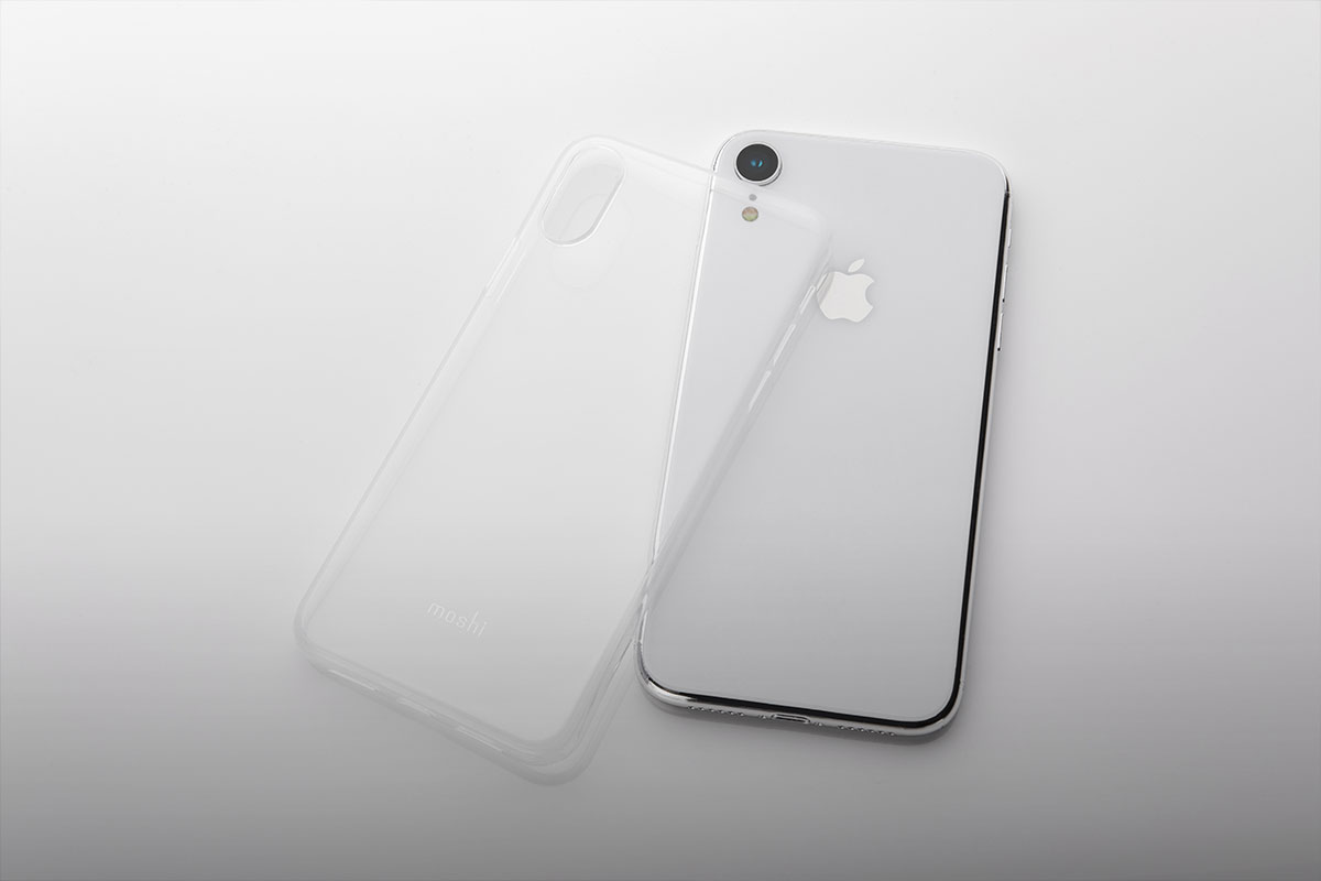 Su parte trasera transparente acentúa el elegante diseño de tu teléfono, a la vez que muestra el logotipo de Apple.