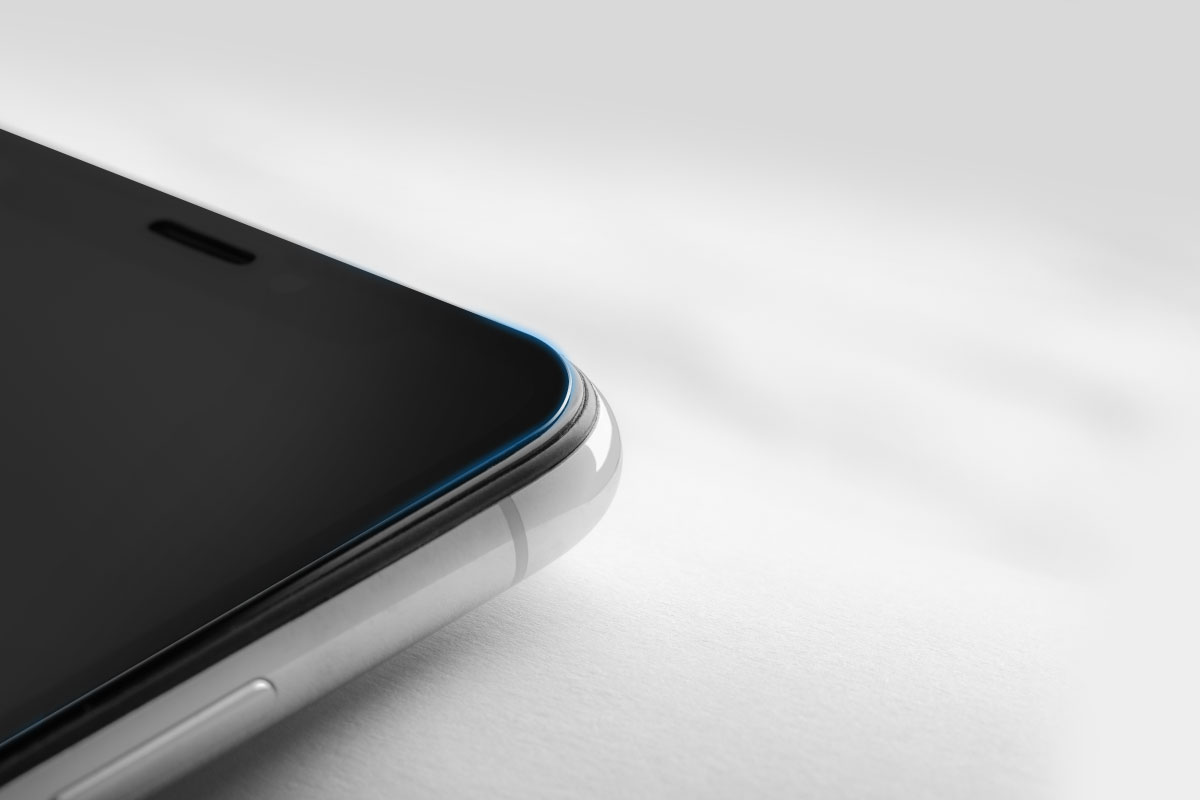 Abgerundete Kanten und Ausschnitte, die perfekt auf das Display Ihres iPhones passen