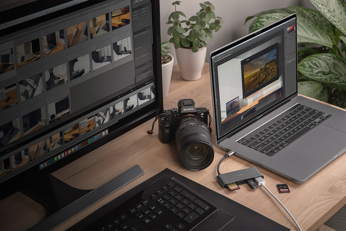 Schließen Sie einen externen HDMI-Monitor und USB-Peripheriegeräte an und übertragen Sie Fotos und Videos mit einem integrierten SD-Kartenleser.