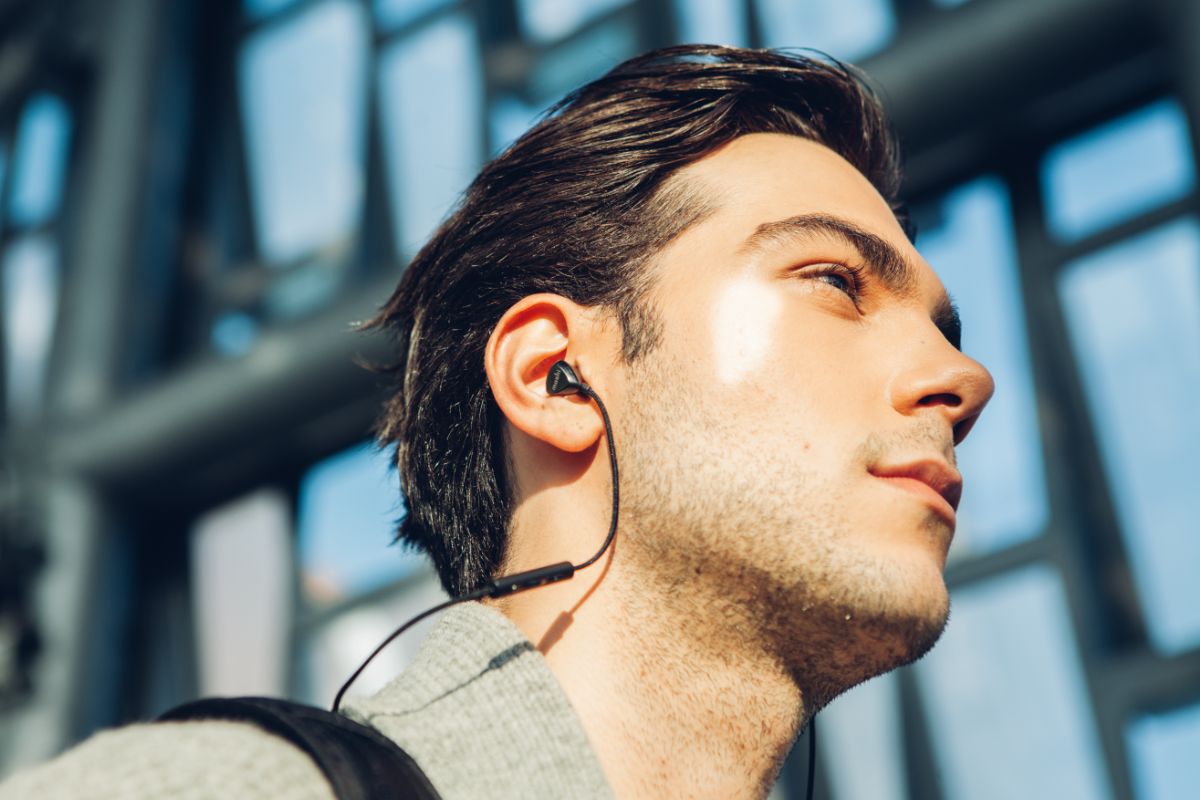 Vortex Air can be configured to work with the Google Assistant or Siri on your smartphone or tablet to help you get more done during your day.
