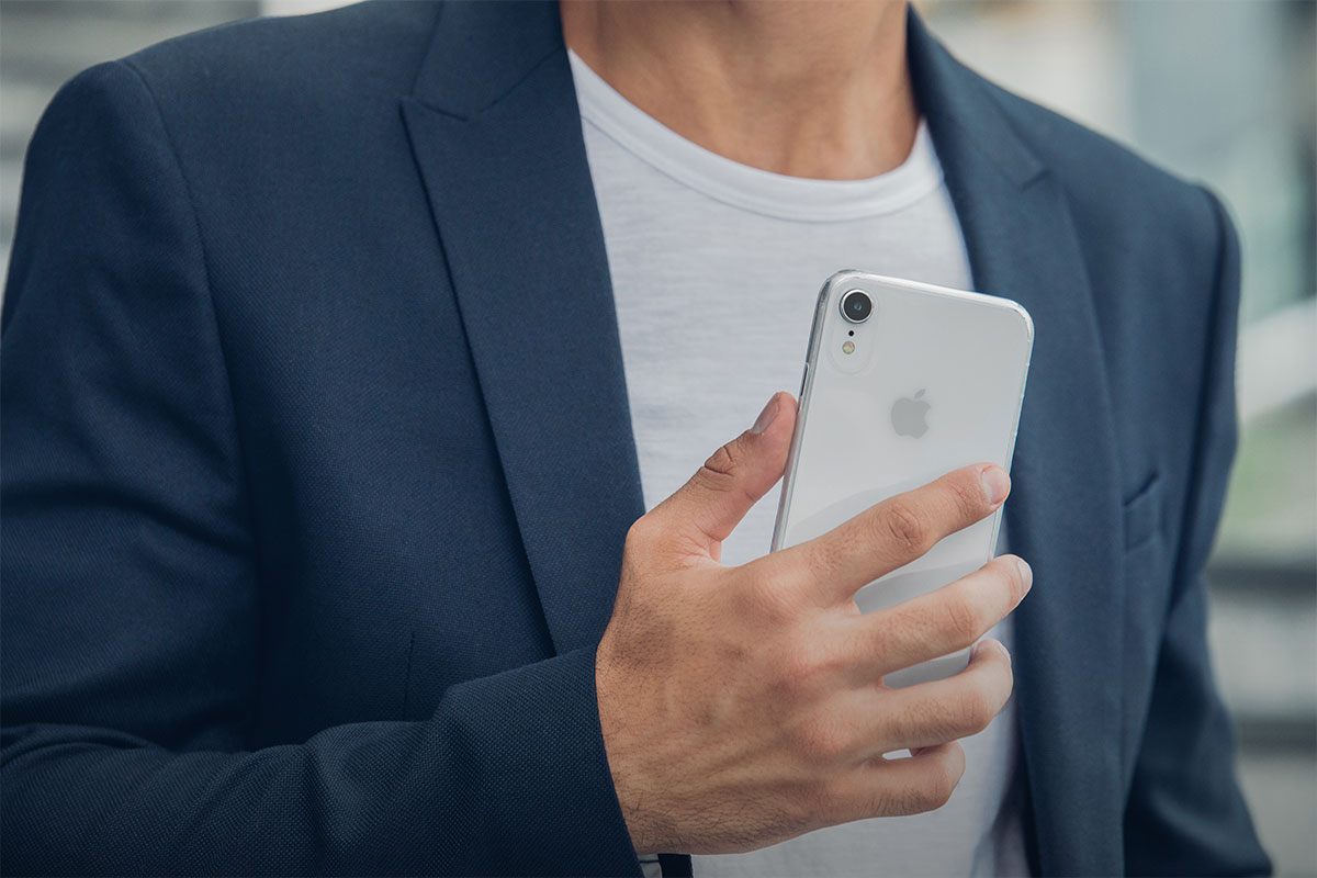 手が濡れていたりスマホを持つ手に力が入らない場合に最適です。