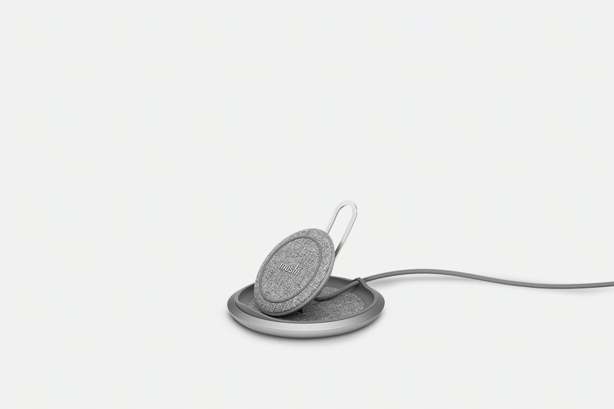 A diferencia de otros soportes fijos, Lounge Q cuenta con un riel ajustable para poder colocar un dispositivo de cualquier tamaño para una eficiencia óptima.