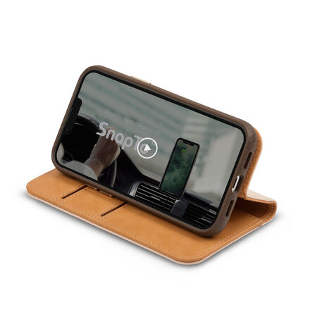 View larger image of: Overture Case with Detachable Magnetic Wallet-4-thumbnail