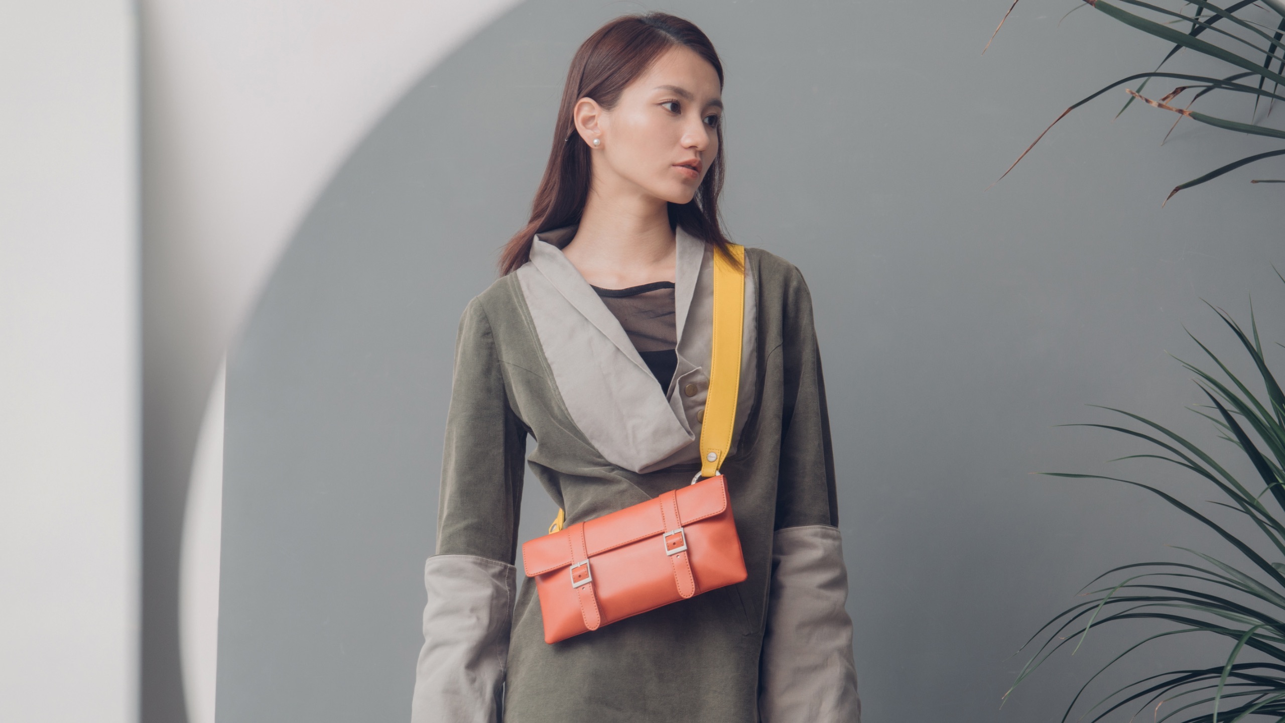 Treya Clutch Crossbody-image