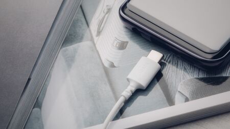 View larger image of: Mythro C USB Type-C Earbuds with Mic-2-thumbnail