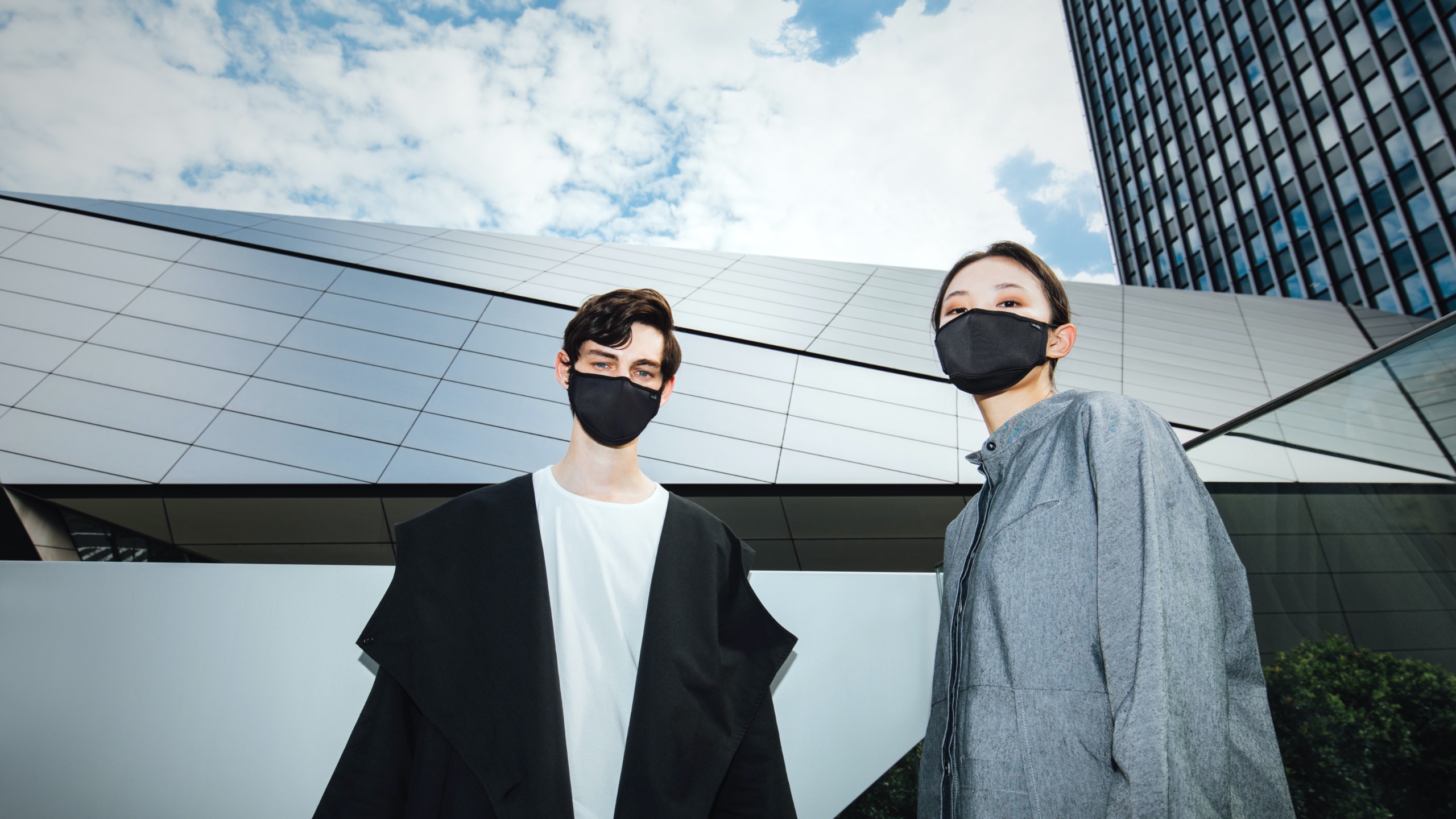 OmniGuard™ Mask with 3 Replaceable Nanohedron filters-image